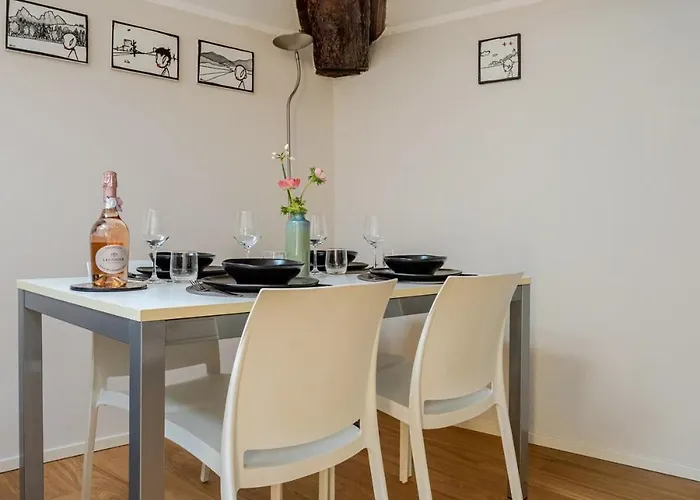 Cathedral Nest - Elegant Two-room On Piazza Duomo Apartment